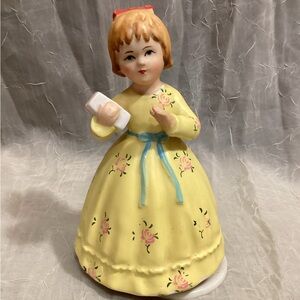 Schmid Bros. Charming Yellow Porcelain Girl Music Box Hi-Lilli, Hi-Lo Japan